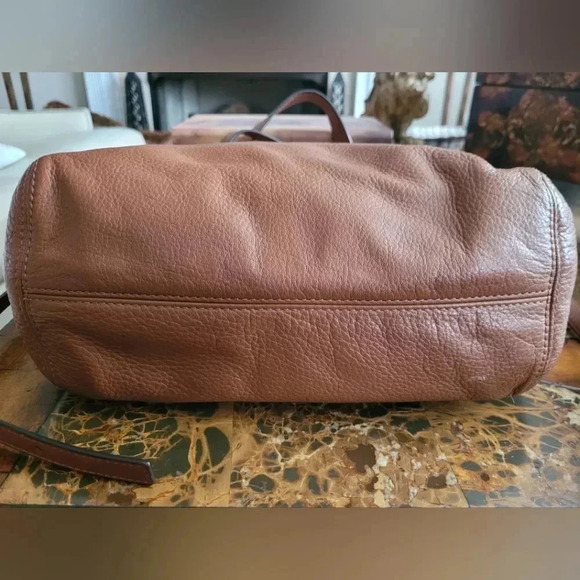 Michael Kors Hamilton w/crossbody strap - Picture 6 of 9